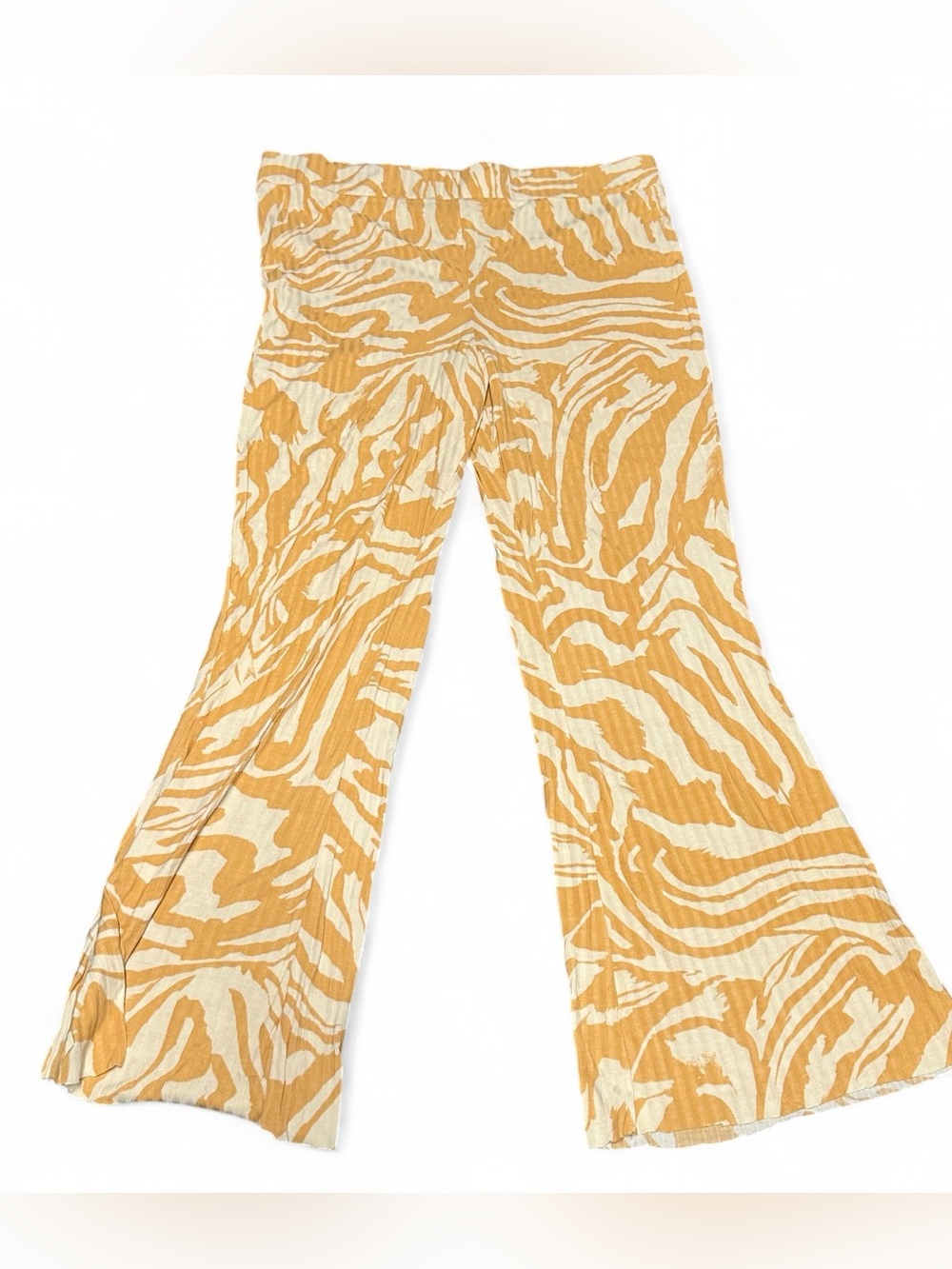 Yellow and white print flare pants